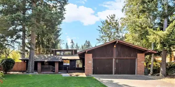 2105 Birch