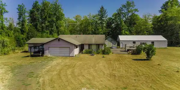 146 Mauerman Road N