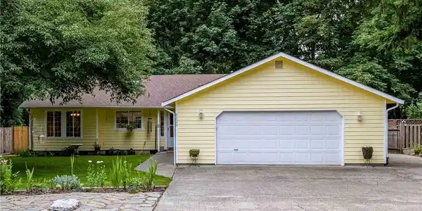 6226 Alder Glen SE