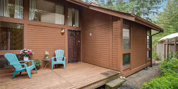 17617 Pond View SE