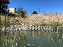 1357 W Lakeside Drive