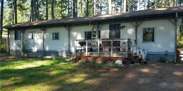 701 Pickering