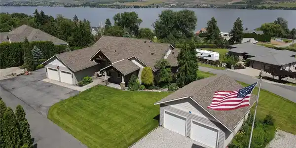 3 Lakevue Heights