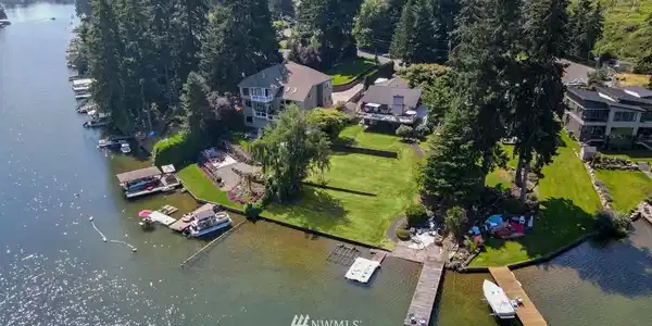 3509 Lakeridge E
