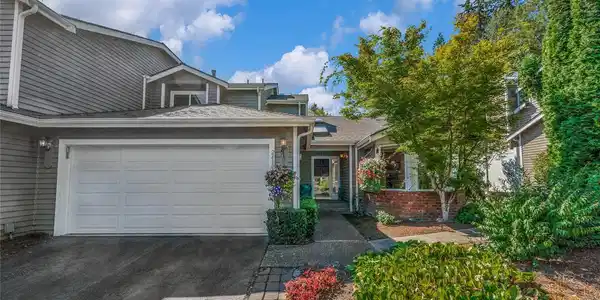 24305 SE 41st Pl