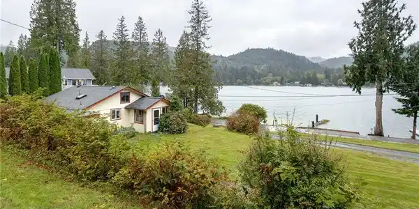 791 W Lake Samish Drive