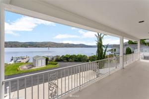 1496 Lakeshore Rd