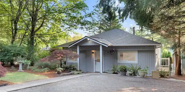 33309 Lake Holm SE