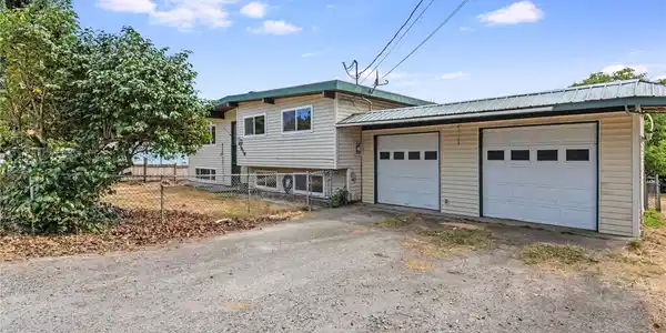 27616 43rd S