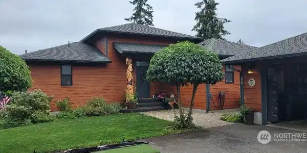 381 Lake Isabella
