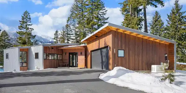 741 Timber Cove