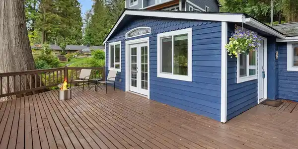 1024 Lake Roesiger