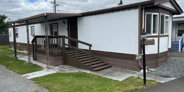 5528 112th E