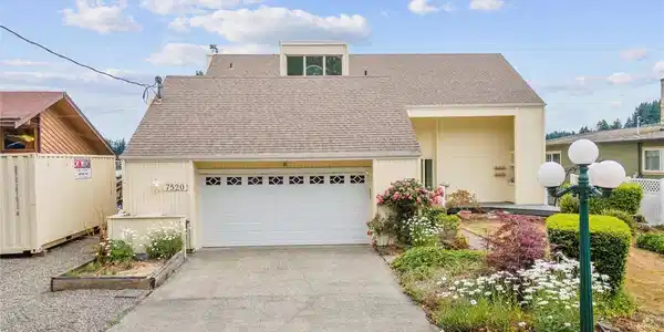 7520 Shorewood SE