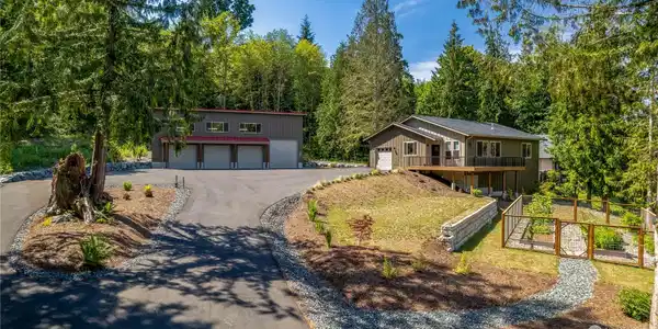 425 Lake Samish