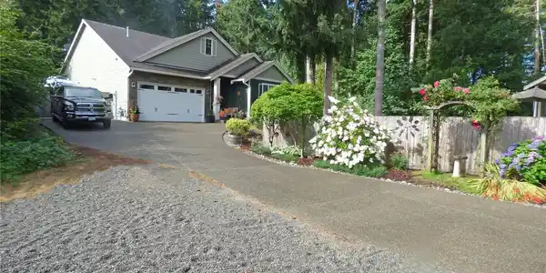 6525 36th SE
