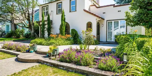 2514 Columbia SW