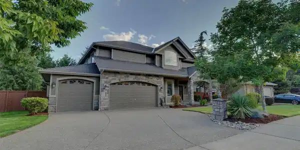 21308 61st E