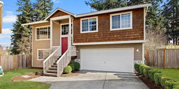 4215 144th SW