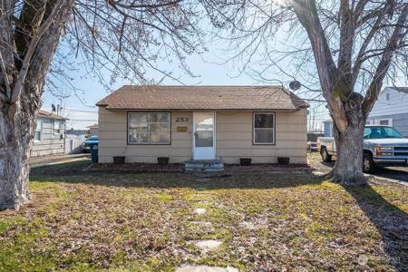 253 Knolls Vista Drive