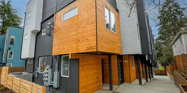 14023 Greenwood N