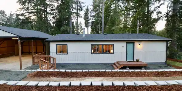 51 Eastlake