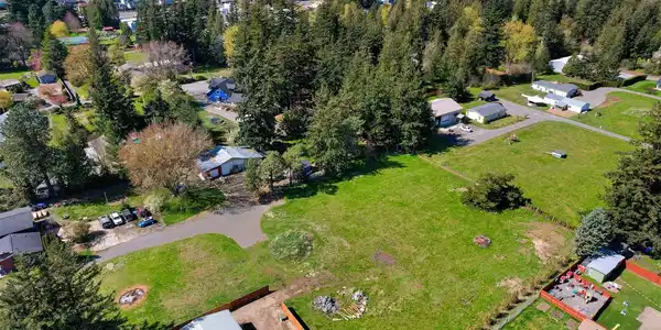 202 Wiser Lake