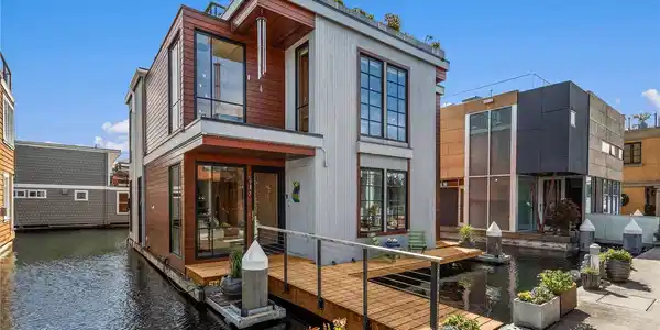 2369 Fairview E