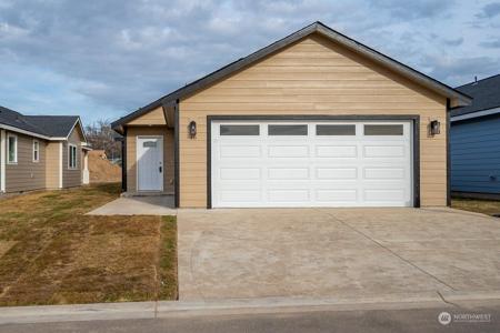 123 9th Ave