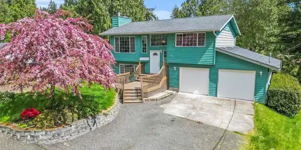 3932 Silver NW