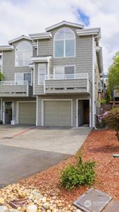2504 Fairview E