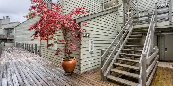7 lake Bellevue