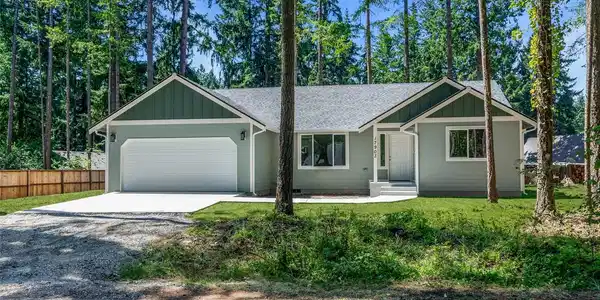 17903 Upland SE