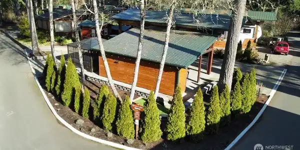 1546 Reservation SE
