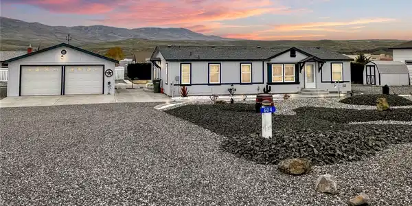 604 Sunset SW