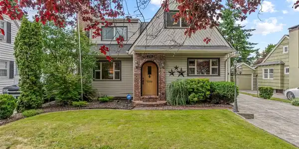 2703 Garfield