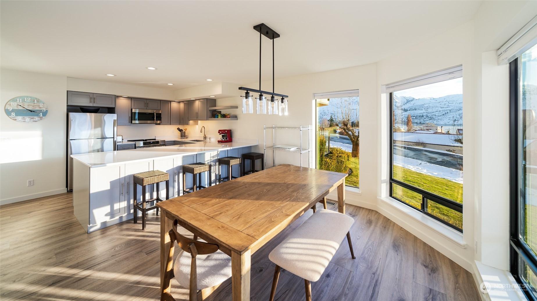 100 Lake Chelan Shores, Chelan, WA lhrmls01697252