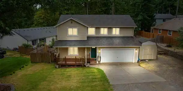18114 Clear Lake SE