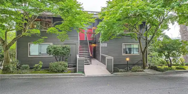 2620 4th N