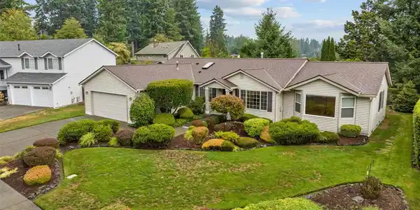 3608 Arbor SE