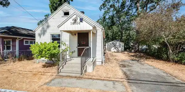 14804 Portland SE