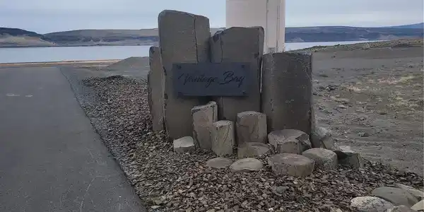 410 Vantage Bay