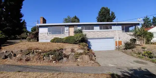4401 28th W