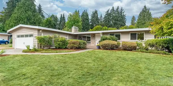 1225 165th SE