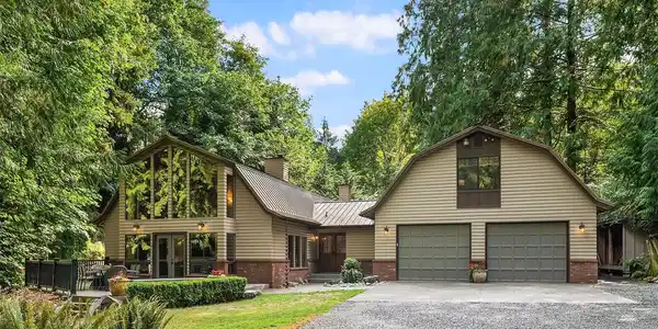 28031 Ames Lake