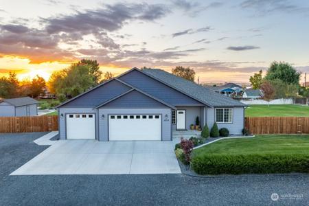 4844 Carol NE