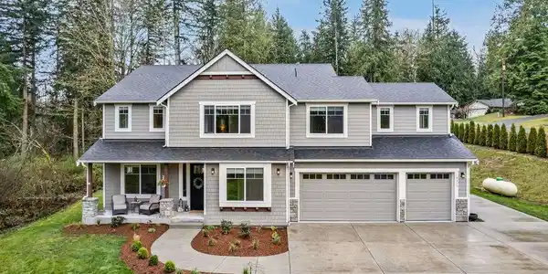 8418 188th NW