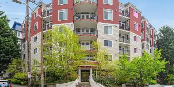 232 Belmont E