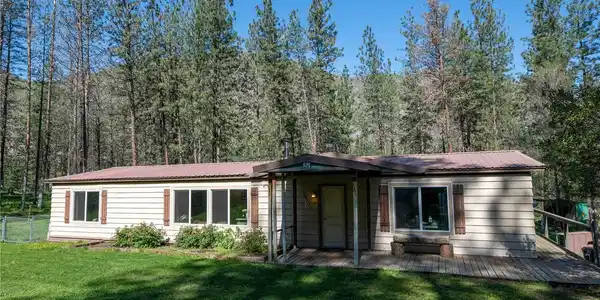 37 Oakes Drive