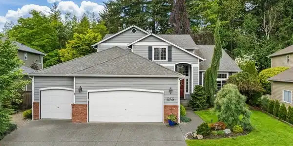 10432 27th SE